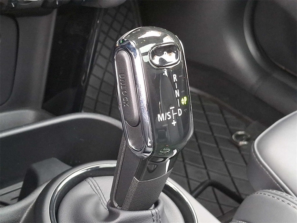 Thumbnail: 2023 MINI Cooper Hardtop - 15