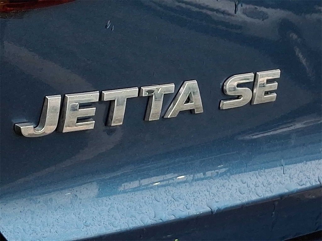 2017 Volkswagen Jetta SE 30