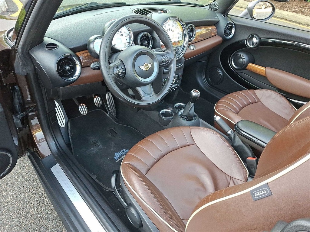 Thumbnail: 2011 MINI Cooper - 20