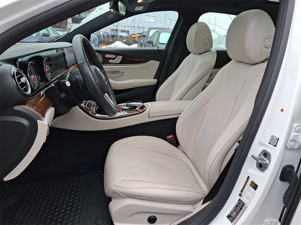 Thumbnail: 2019 Mercedes-Benz E-Class - 10