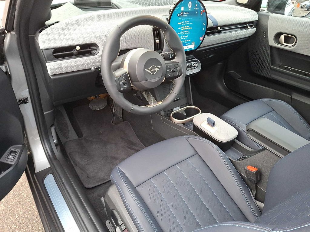 Thumbnail: 2025 MINI Cooper Hardtop - 10