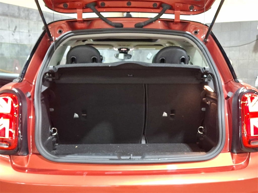 Thumbnail: 2021 MINI Cooper Hardtop - 27