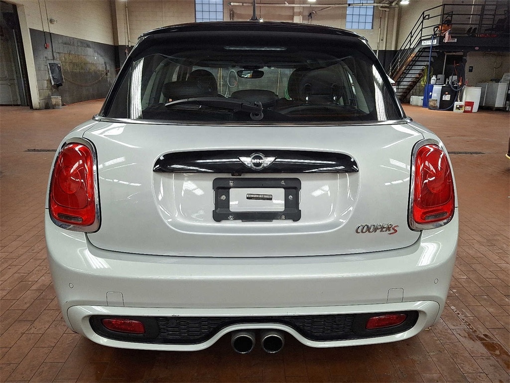 2016 MINI Cooper Base 7