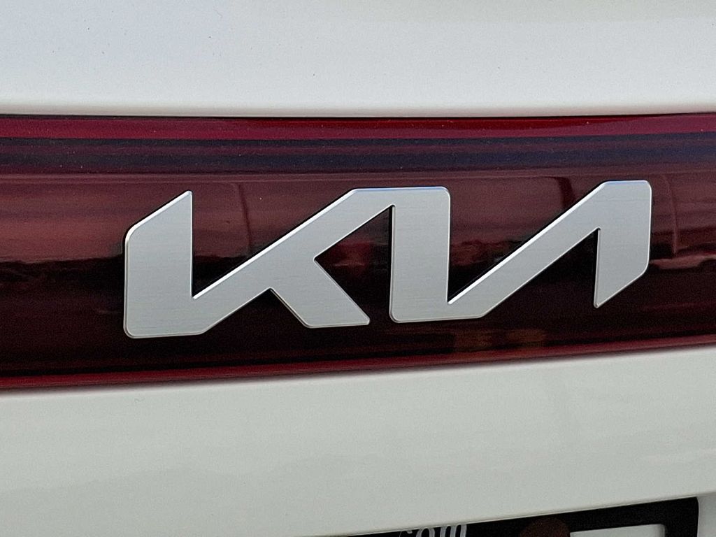 2024 Kia Seltos EX - Photo 28