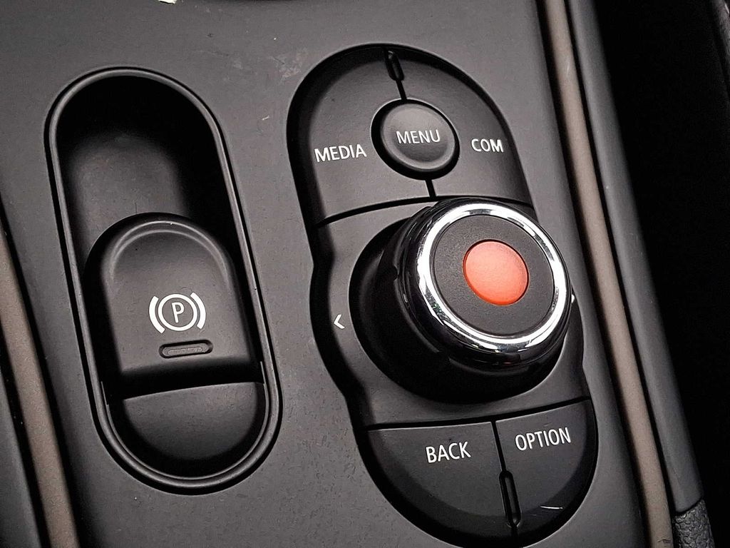 Thumbnail: 2019 MINI Cooper Countryman - 19