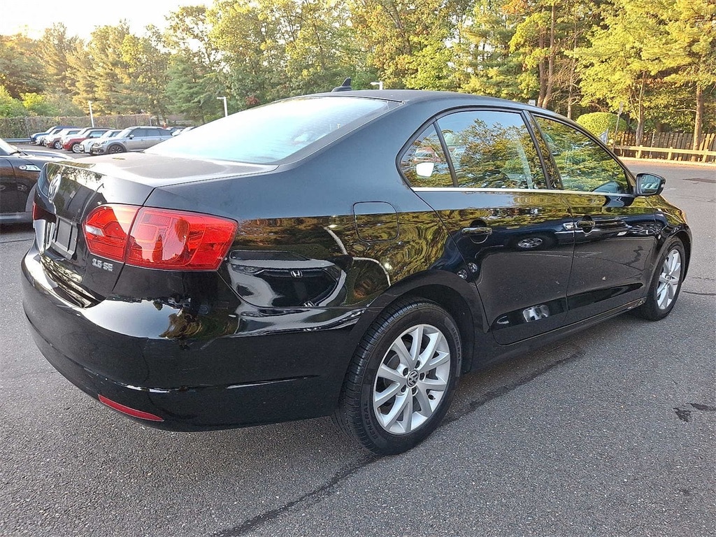 Thumbnail: 2013 Volkswagen Jetta - 24