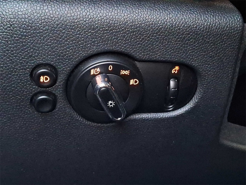 Thumbnail: 2020 MINI Cooper Convertible - 20