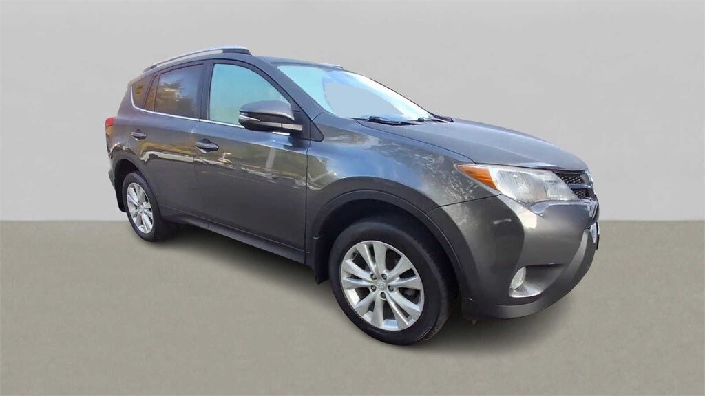 2015 Toyota RAV4 Limited photo 2