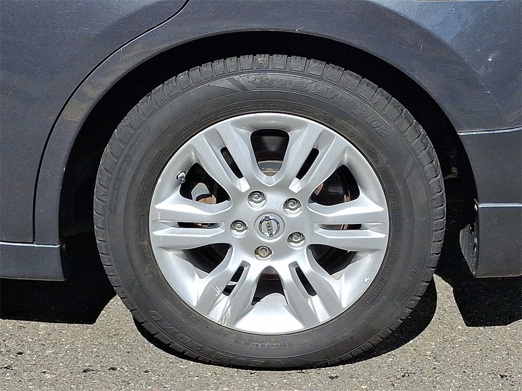 Thumbnail: 2010 Nissan Altima - 7
