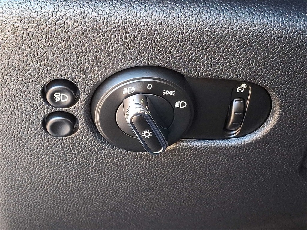 Thumbnail: 2024 MINI Cooper Hardtop - 24