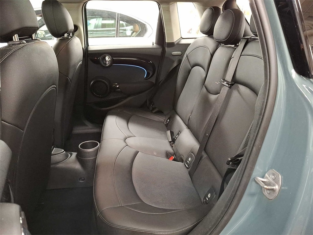 Thumbnail: 2023 MINI Cooper Hardtop - 7