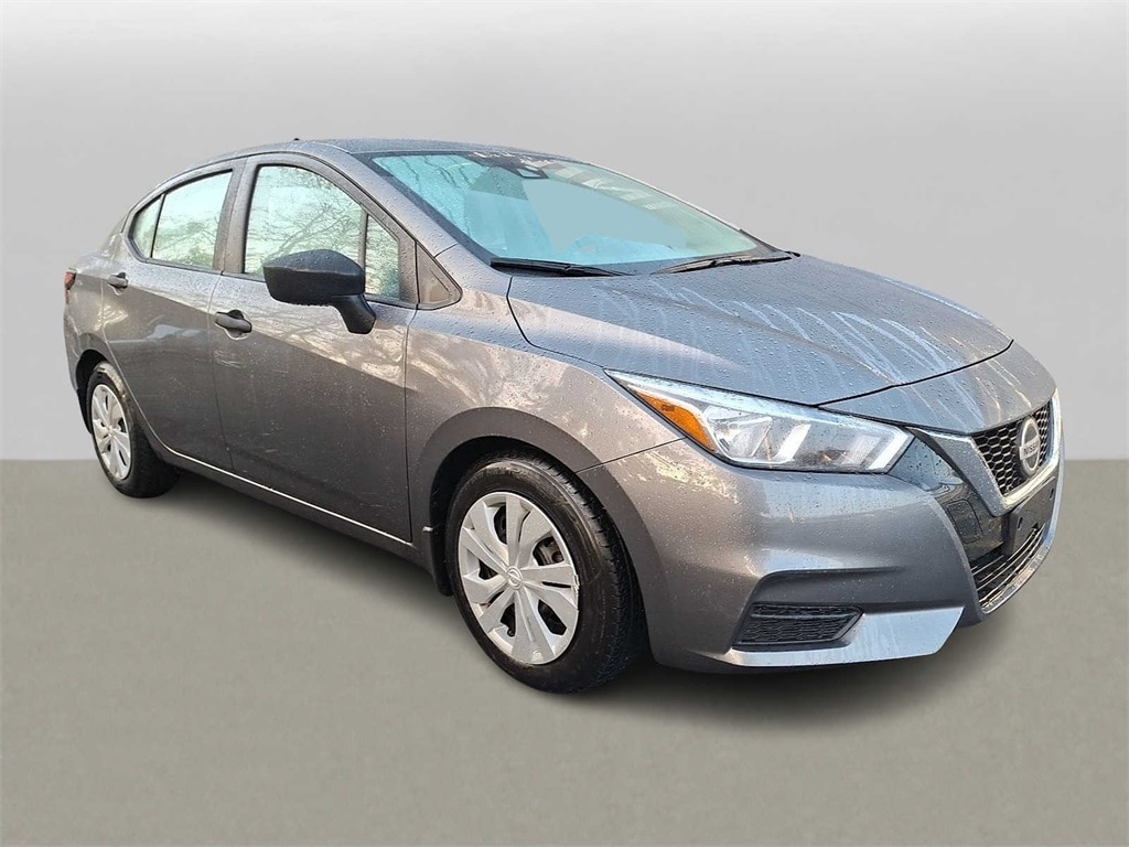 Used 2022 Nissan Versa 1.6 S Sedan