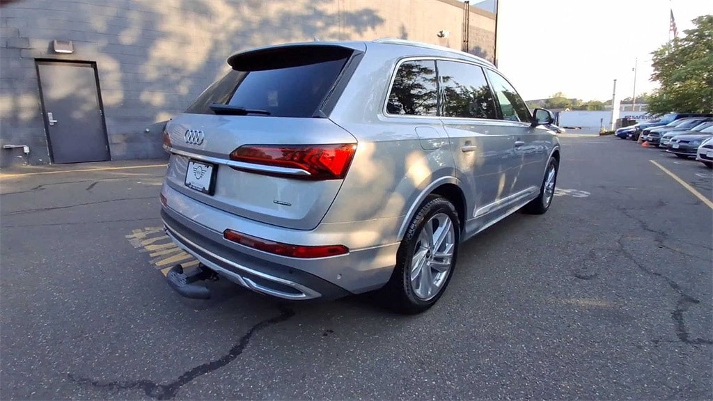 Thumbnail: 2022 Audi Q7 - 8