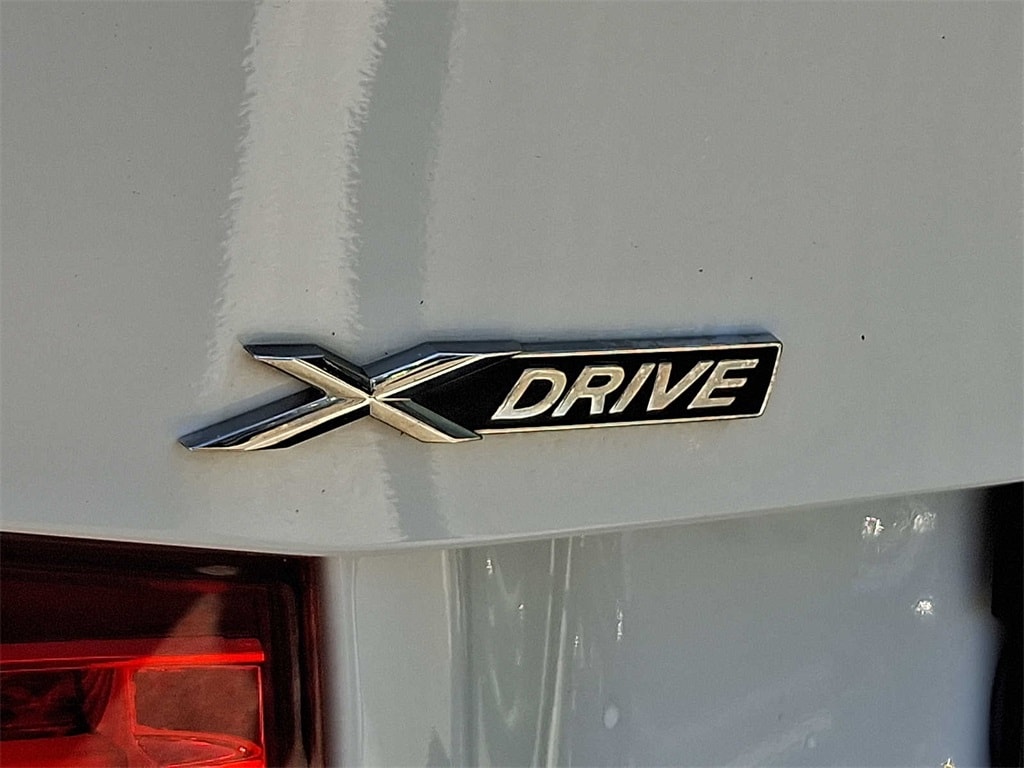 Thumbnail: 2015 BMW 3 Series - 30