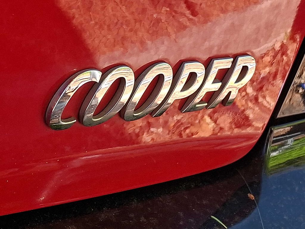 Thumbnail: 2011 MINI Cooper Clubman - 27