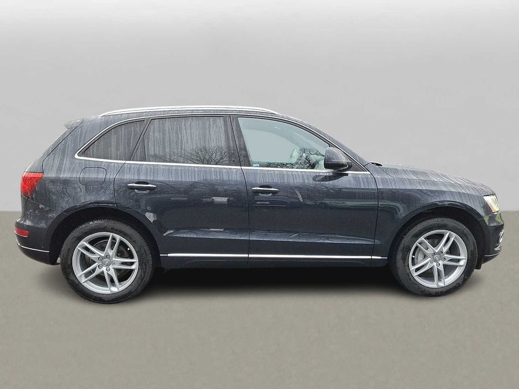 Thumbnail: 2017 Audi Q5 - 4