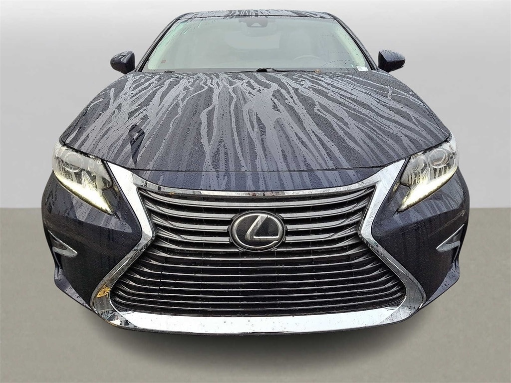 Thumbnail: 2017 Lexus ES - 2