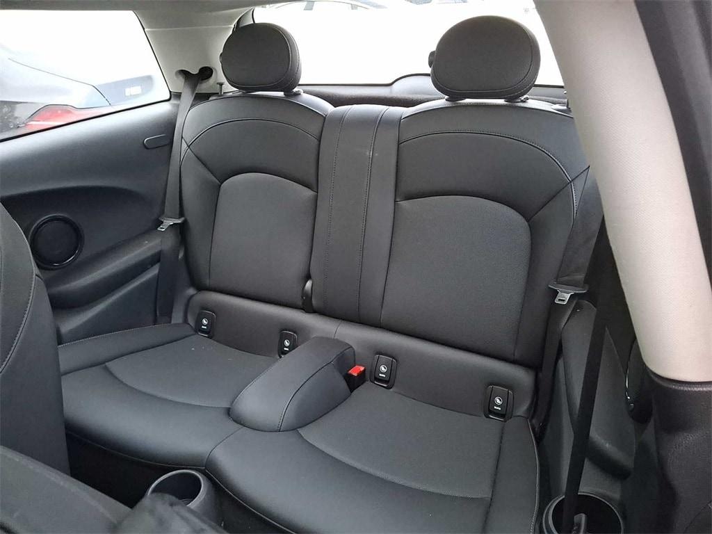 Thumbnail: 2023 MINI Cooper Hardtop - 7