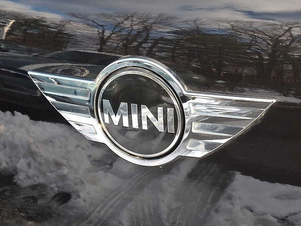 Thumbnail: 2014 MINI Cooper Countryman - 25