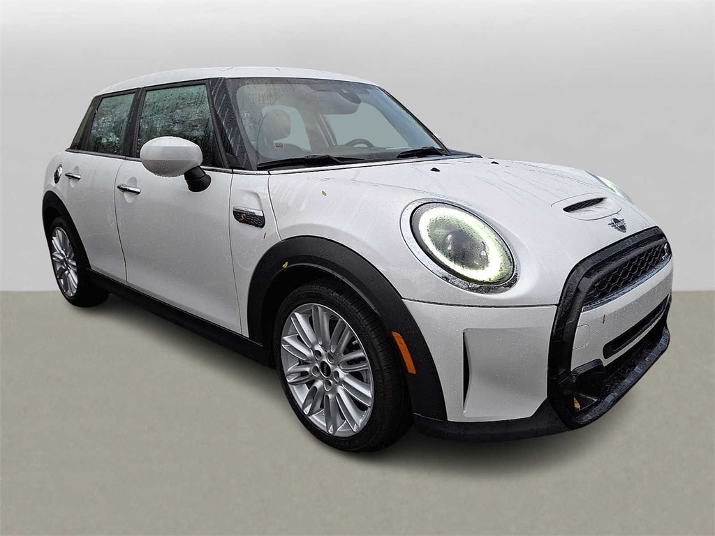 Thumbnail: 2024 MINI Cooper Hardtop - 3