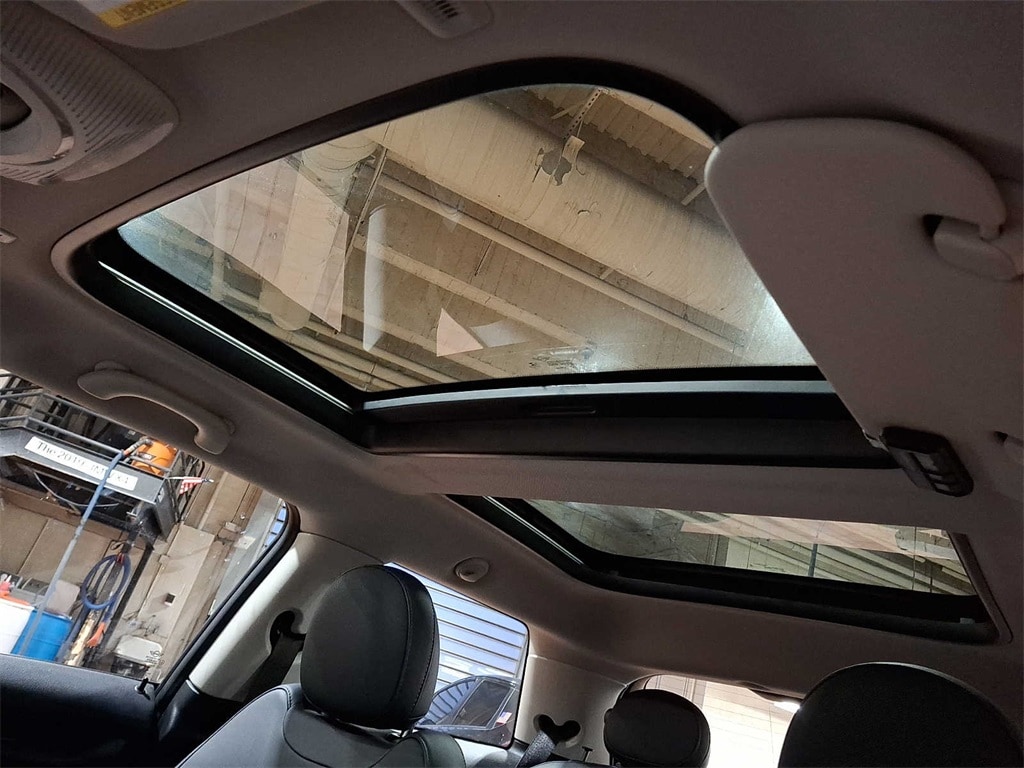 Thumbnail: 2021 MINI Cooper Hardtop - 15