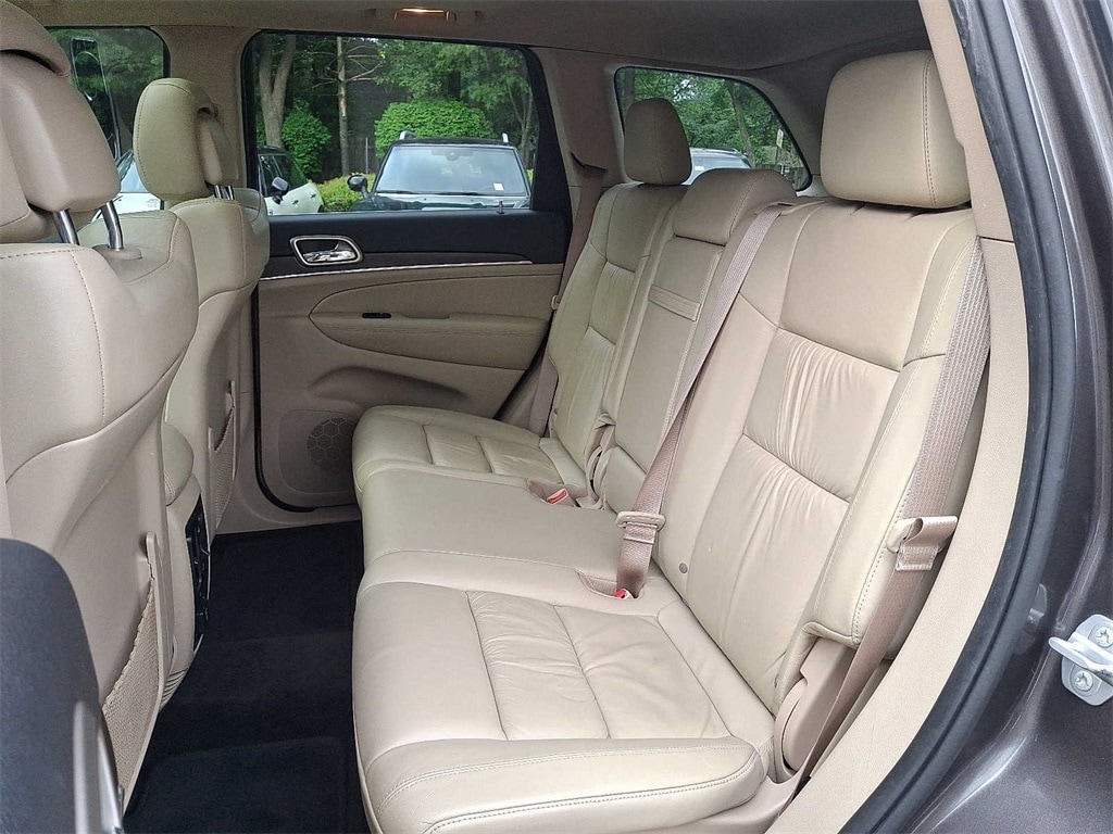 Thumbnail: 2015 Jeep Grand Cherokee - 8