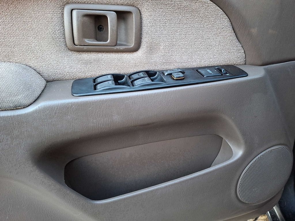 Thumbnail: 1998 Toyota 4Runner - 11