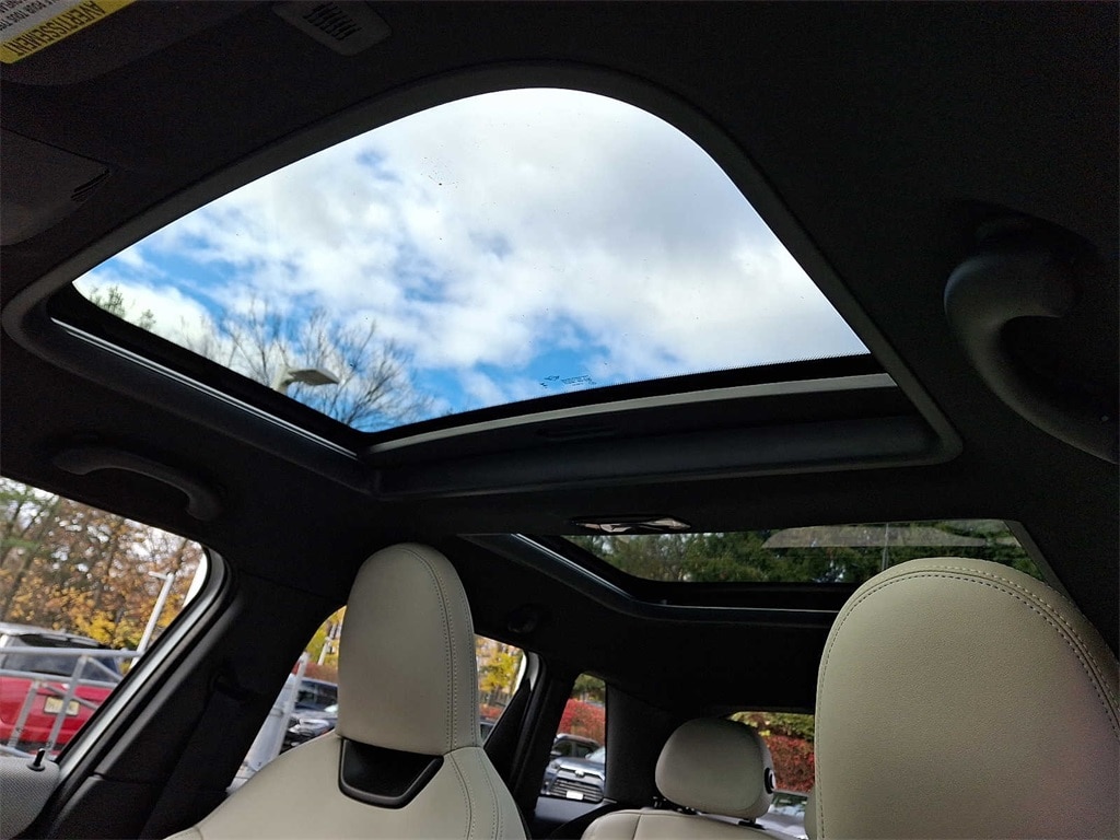 Thumbnail: 2025 MINI Cooper Hardtop - 12