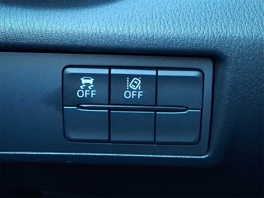 Thumbnail: 2022 Mazda MX-5 Miata - 21