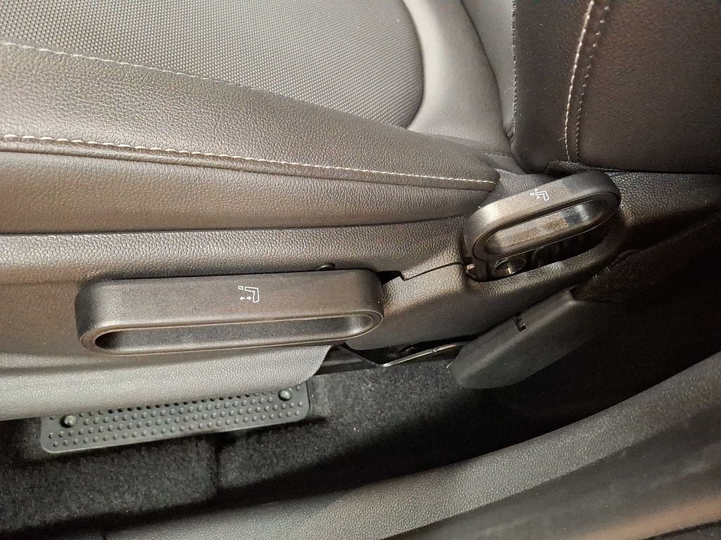 Thumbnail: 2019 MINI Cooper Countryman - 11