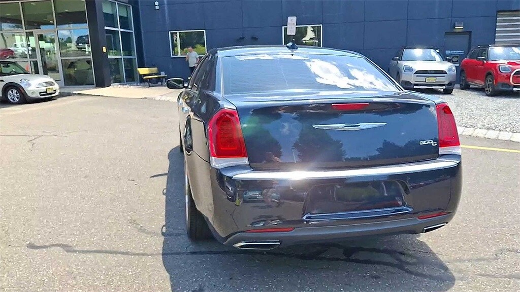 Thumbnail: 2018 Chrysler 300 - 9