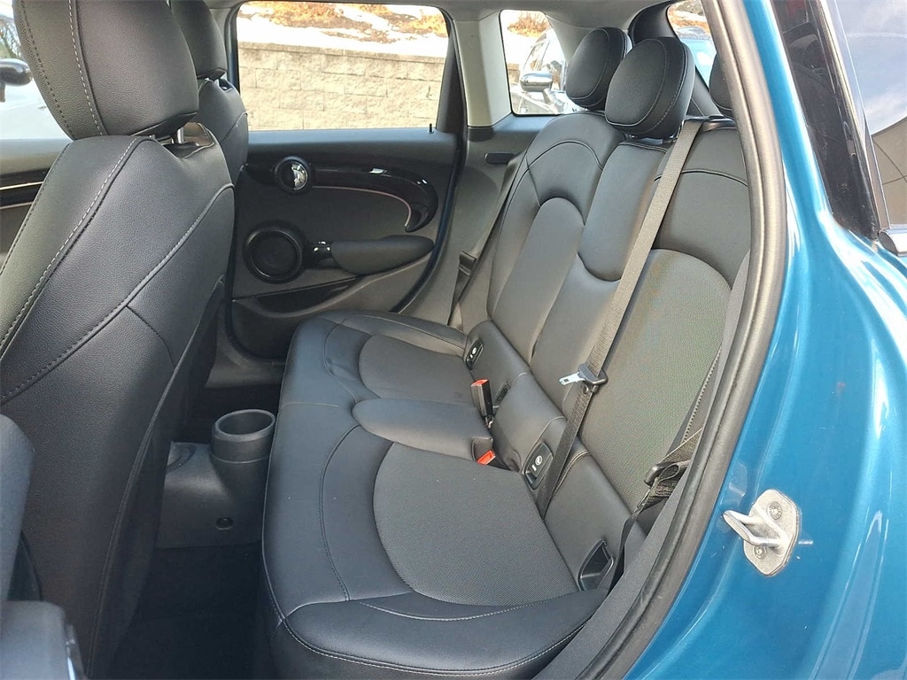 Thumbnail: 2023 MINI Cooper Hardtop - 8