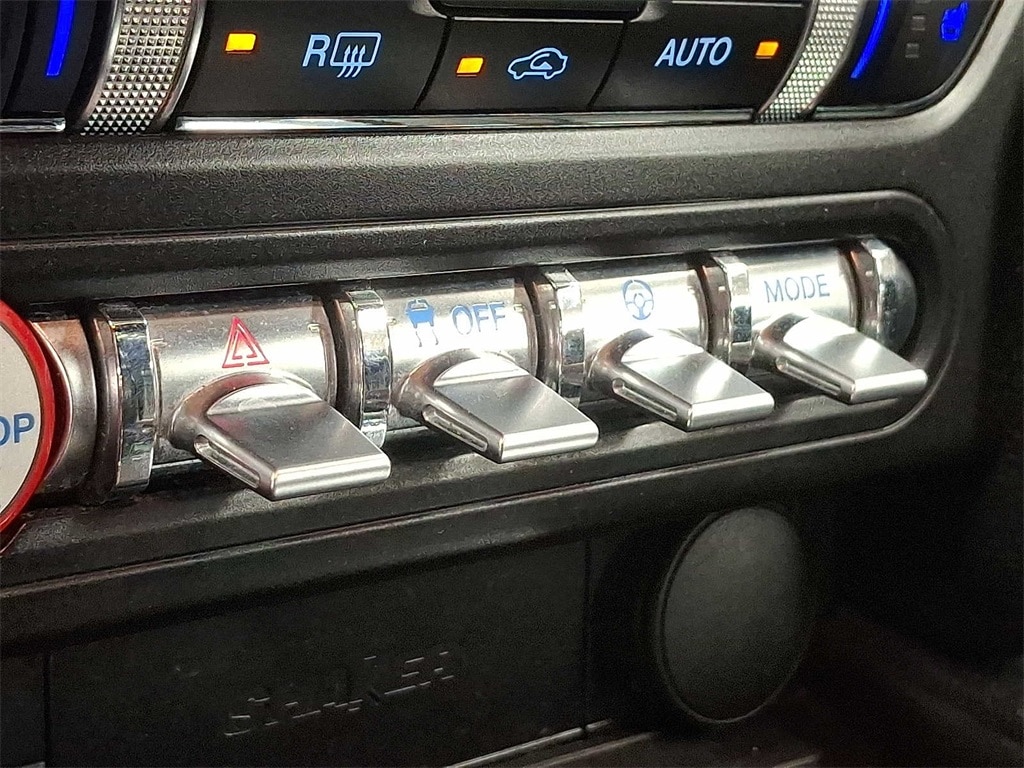 Thumbnail: 2015 Ford Mustang - 23