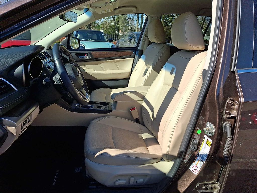 Thumbnail: 2019 Subaru Outback - 10