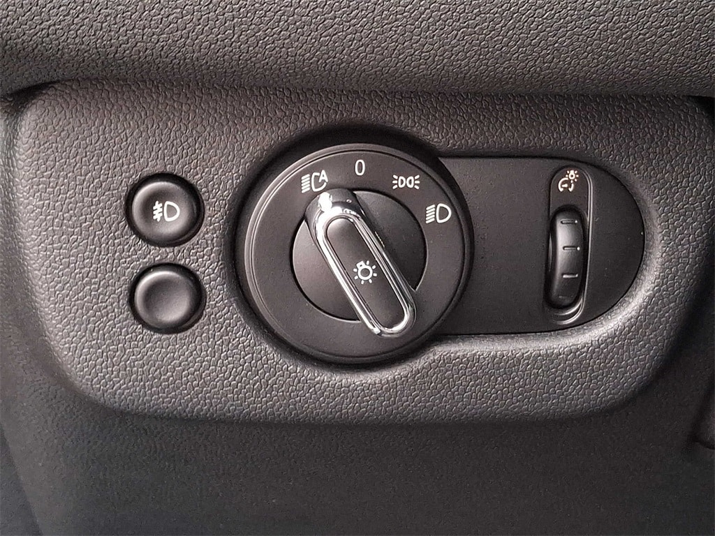 Thumbnail: 2023 MINI Cooper Clubman - 19