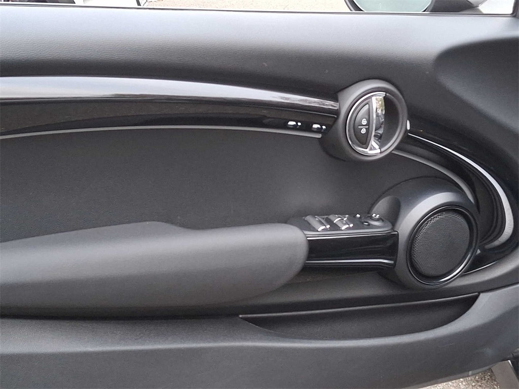 Thumbnail: 2024 MINI Cooper Convertible - 10