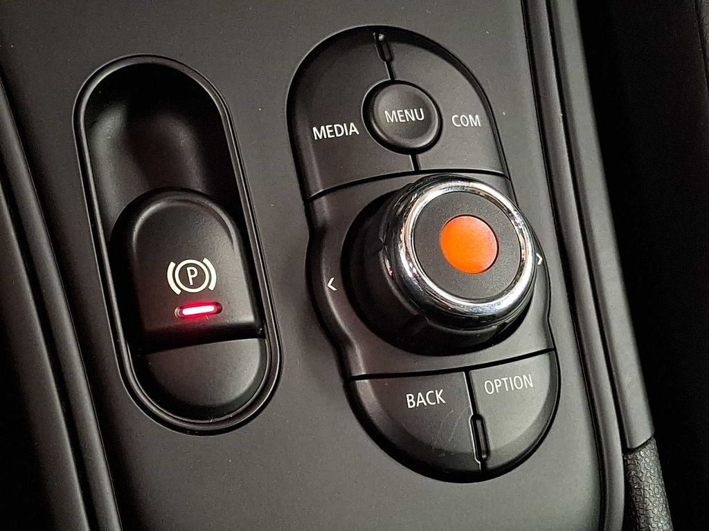 Thumbnail: 2019 MINI Cooper Countryman - 22