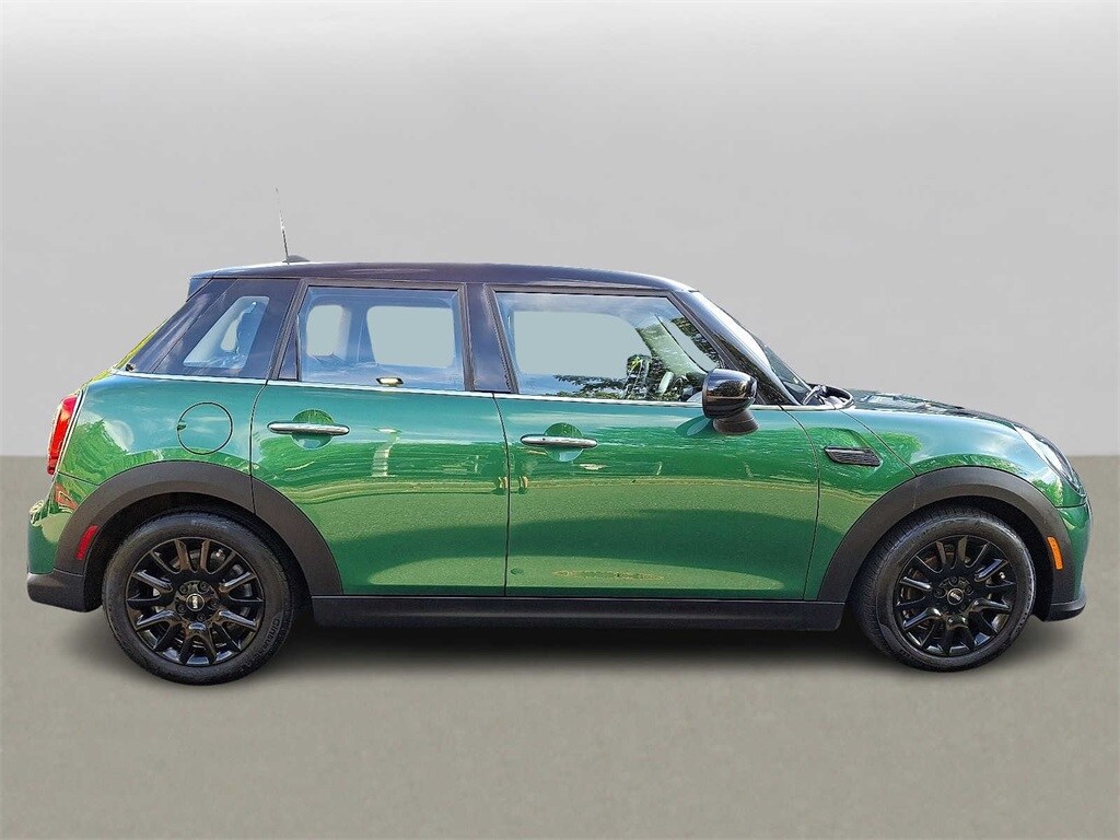 2022 Mini Cooper Signature photo 4