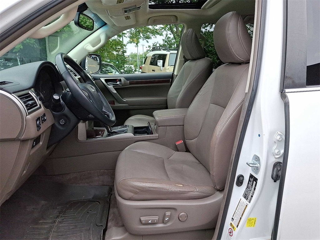 Thumbnail: 2012 Lexus GX - 11