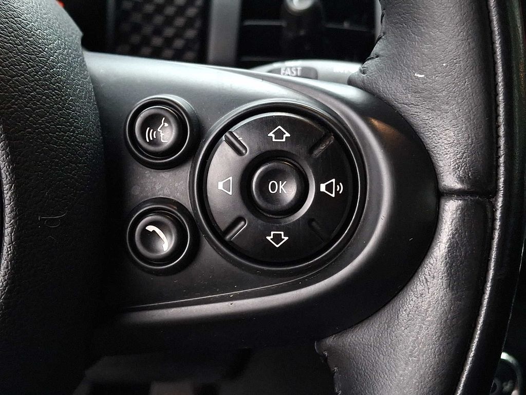 Thumbnail: 2014 MINI Cooper Hardtop - 18