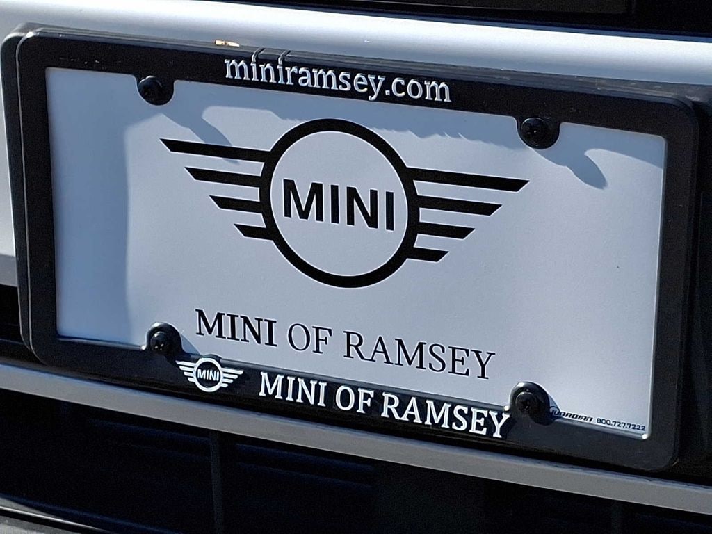 Thumbnail: 2010 Buick LaCrosse - 30