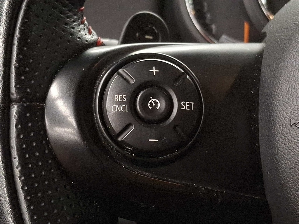 Thumbnail: 2019 MINI Cooper Countryman - 16