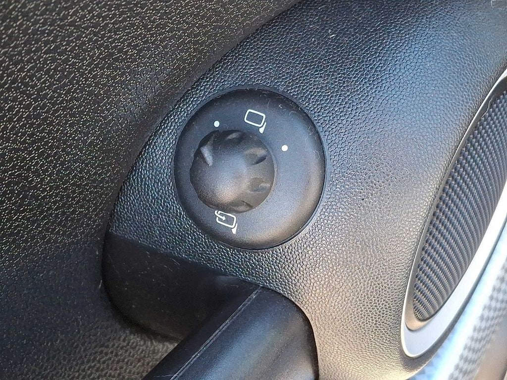 Thumbnail: 2010 MINI Cooper - 25