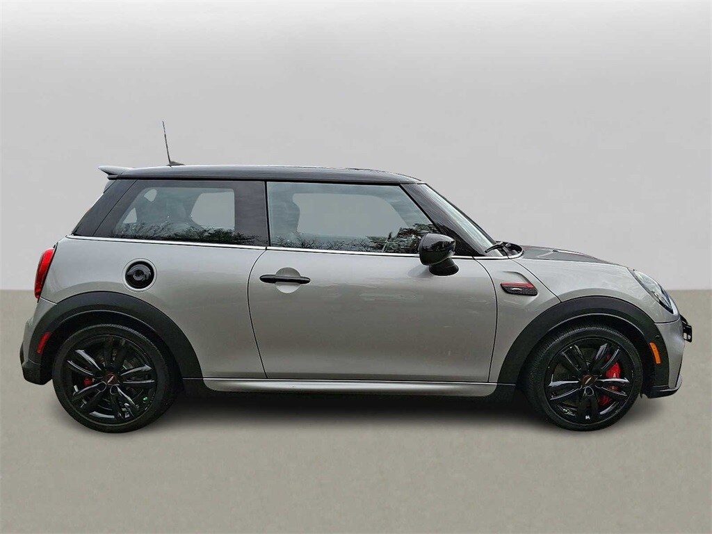 2023 Mini Cooper 2 Door Hardtop photo 4