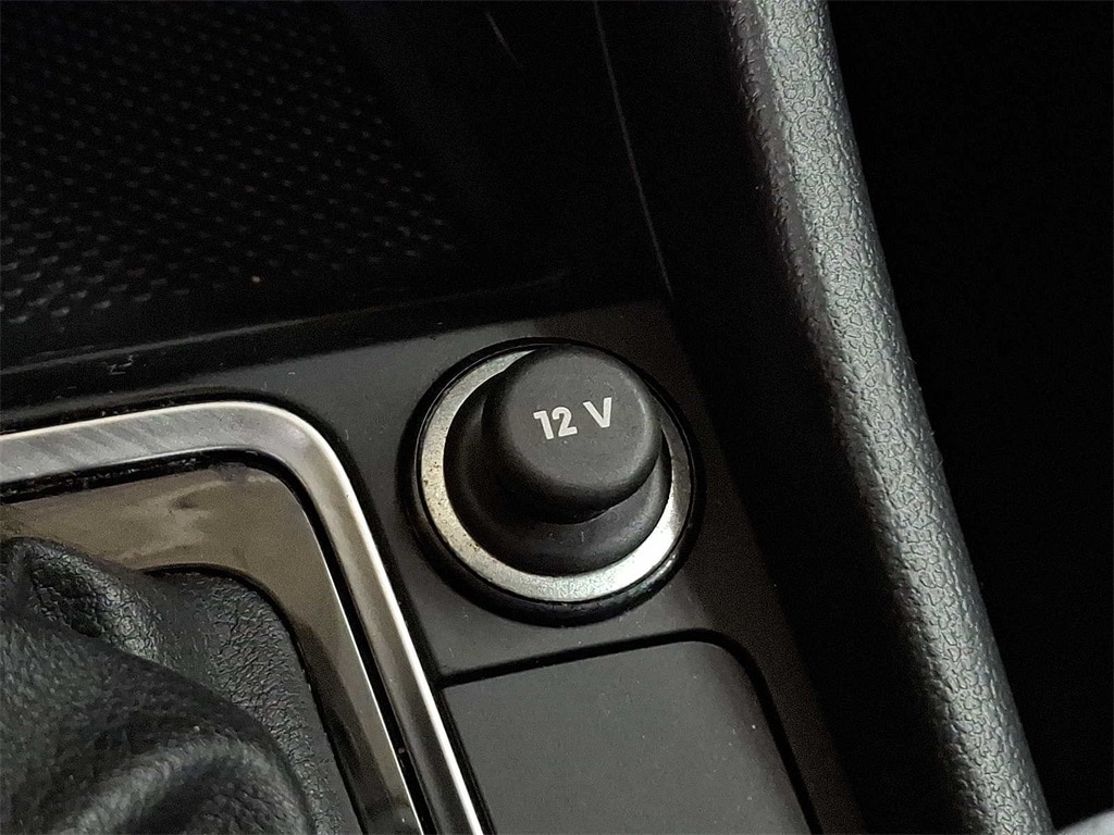 Thumbnail: 2019 Volkswagen Jetta - 22