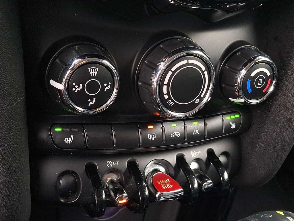 Thumbnail: 2014 MINI Cooper Hardtop - 13
