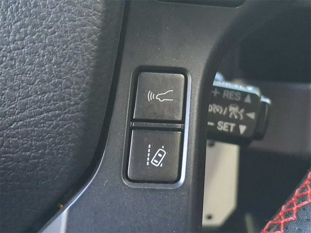 Thumbnail: 2020 Toyota Tacoma - 16