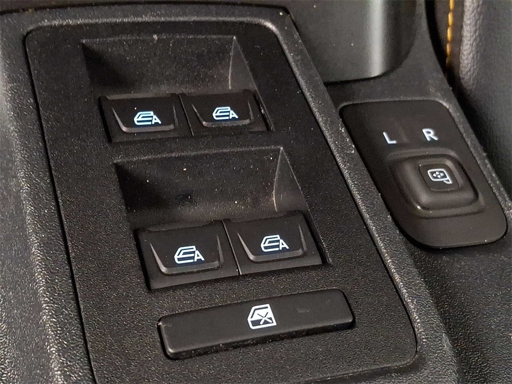 Thumbnail: 2022 Ford Bronco - 22