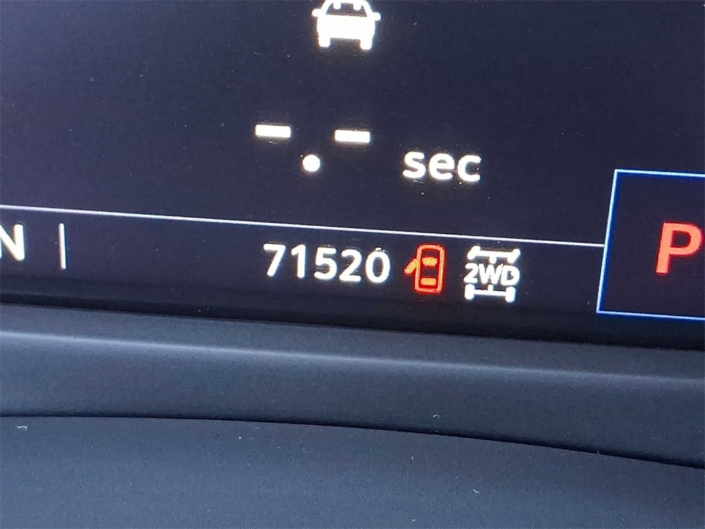 Thumbnail: 2022 Cadillac XT4 - 17