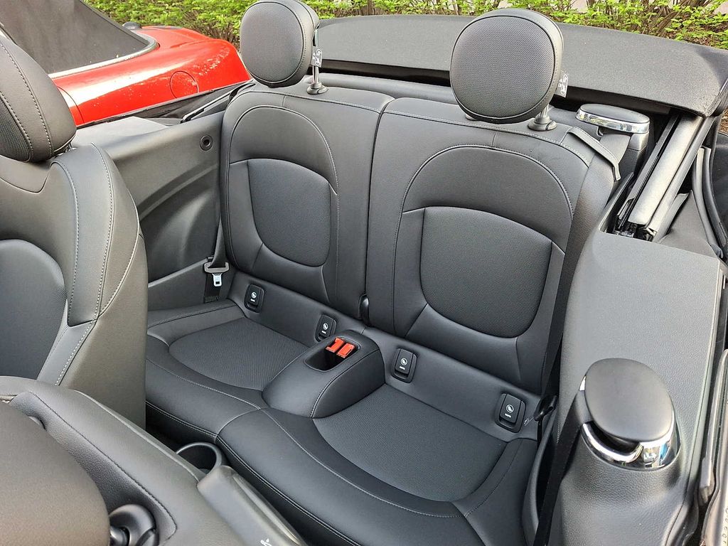 Thumbnail: 2024 MINI Cooper Convertible - 7